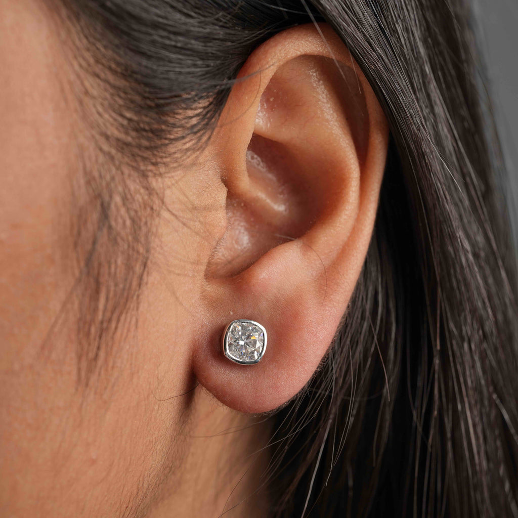 925 Sterling Silver Cushion Square Shaped Moissanite Diamond Bezel Setting Earring ( 1 Pair )