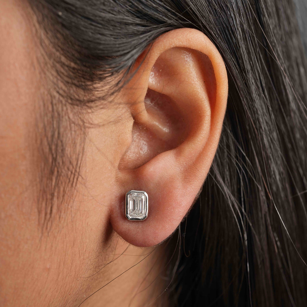 925 Sterling Silver Emerald Shaped Moissanite Diamond Bezel Setting Earring ( 1 Pair )