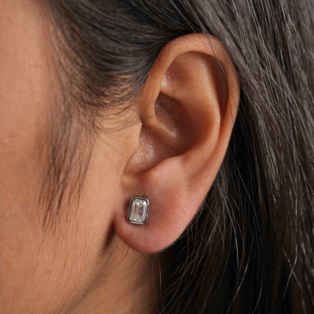 925 Sterling Silver Emerald Shaped Moissanite Diamond Bezel Setting Earring ( 1 Pair )