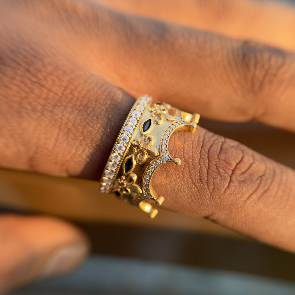 Royal Crown Ring with – Regal Elegance for Everyday Kings