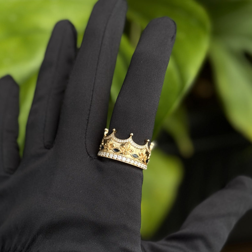 Royal Crown Ring with – Regal Elegance for Everyday Kings