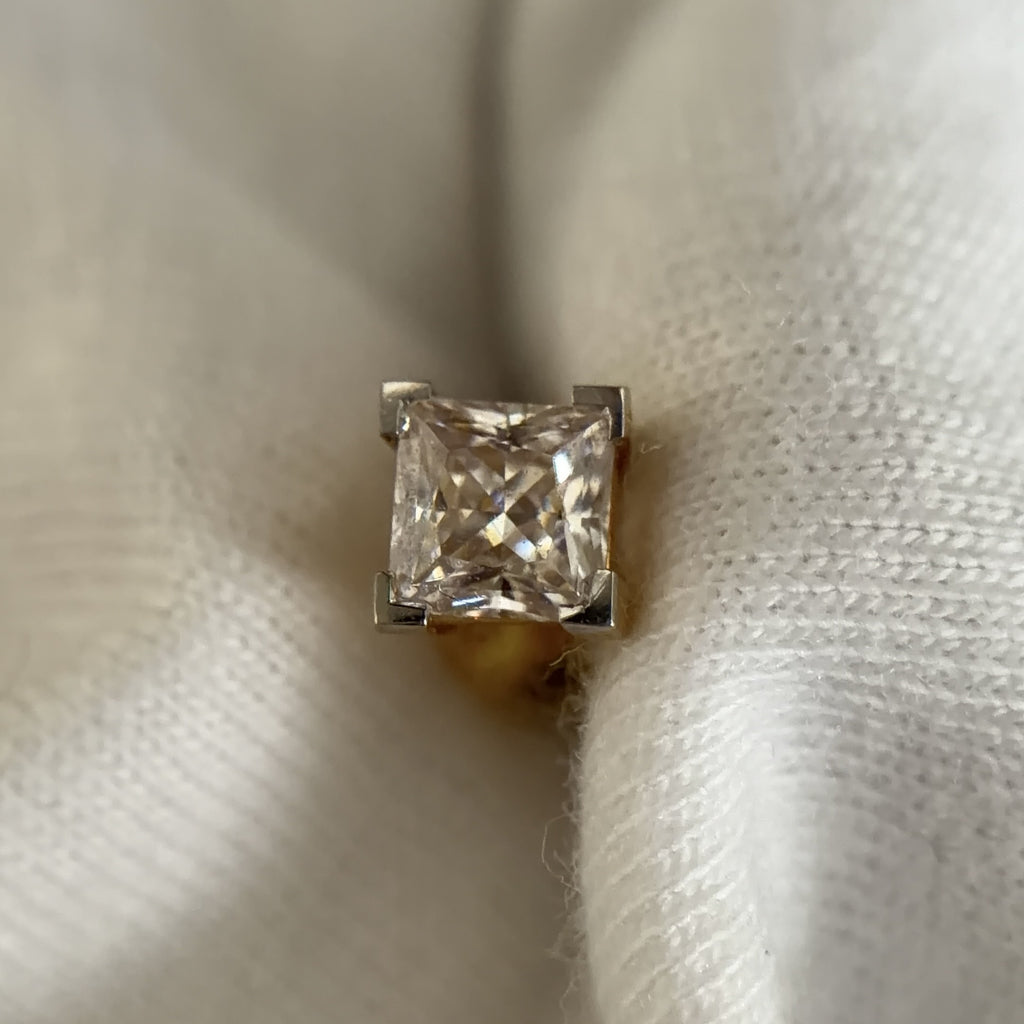 Princess Shaped Square Prong Setting Earring ( 1 PC )
