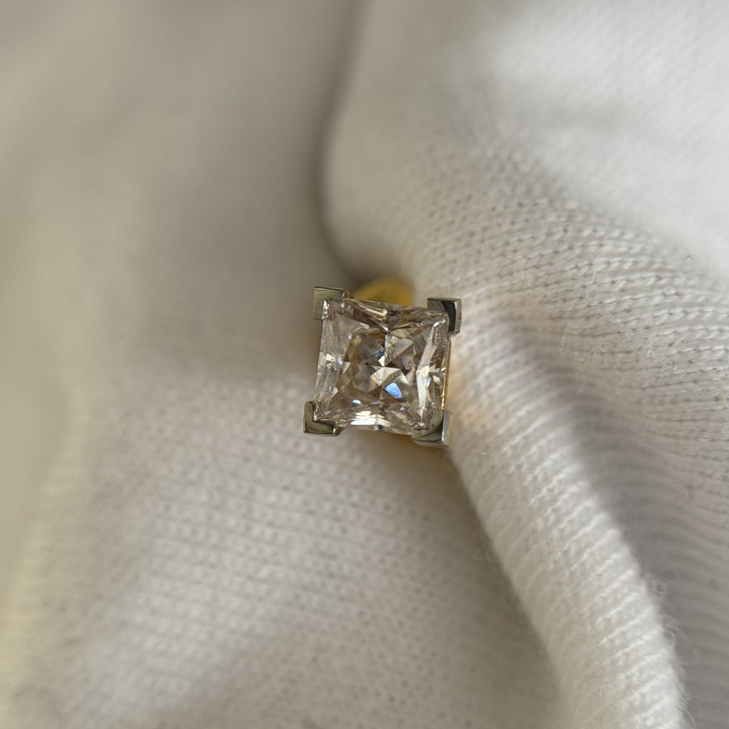 Princess Shaped Square Prong Setting Earring ( 1 PC )