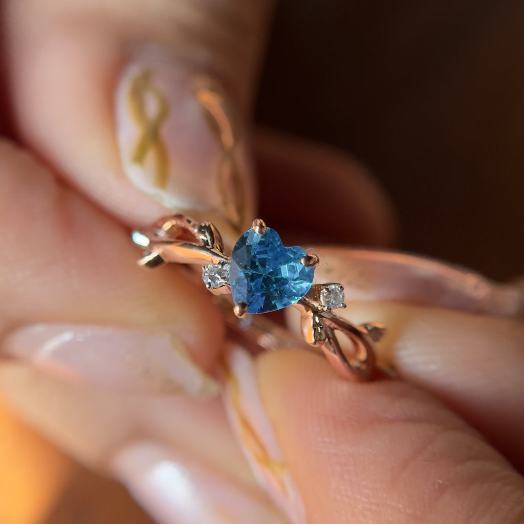 925 Sterling Silver Blue Heart Solitaire Ring