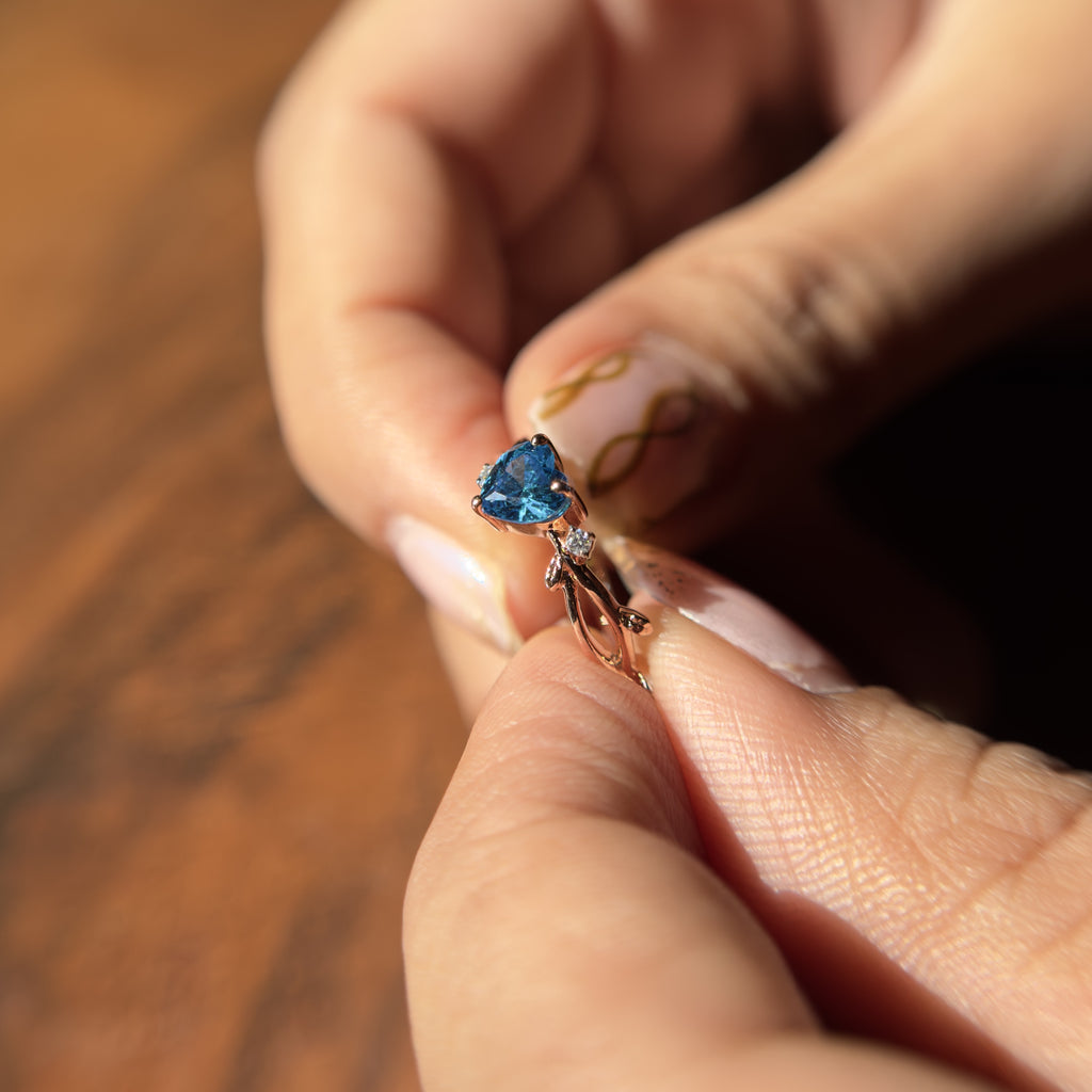 925 Sterling Silver Blue Heart Solitaire Ring