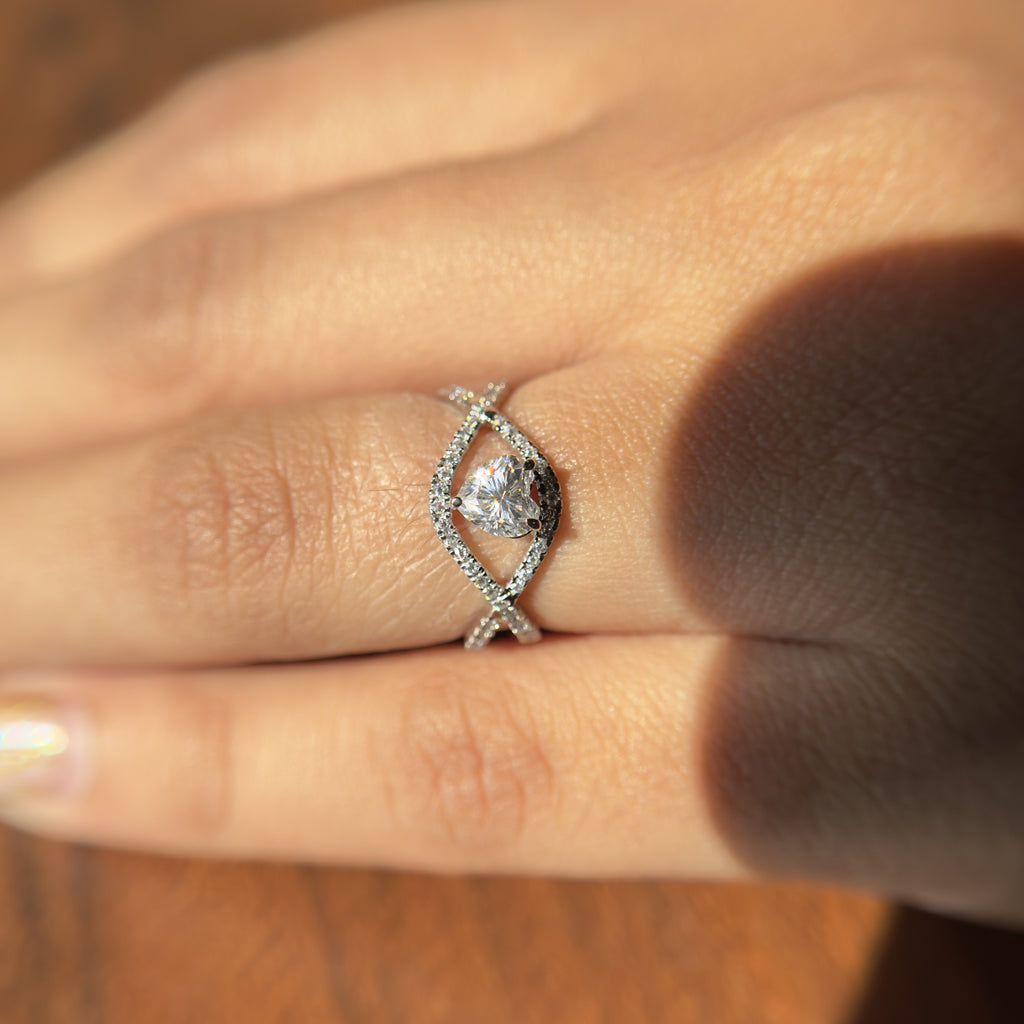 925 Sterling Silver White Heart Moissanite Diamond Ring