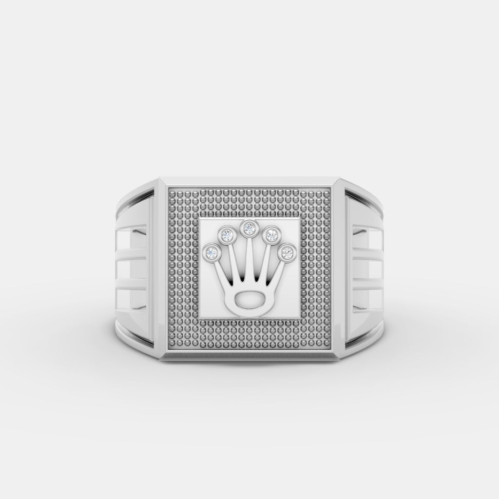 Crown Design Square Ring – Royal Style with a Modern Edge