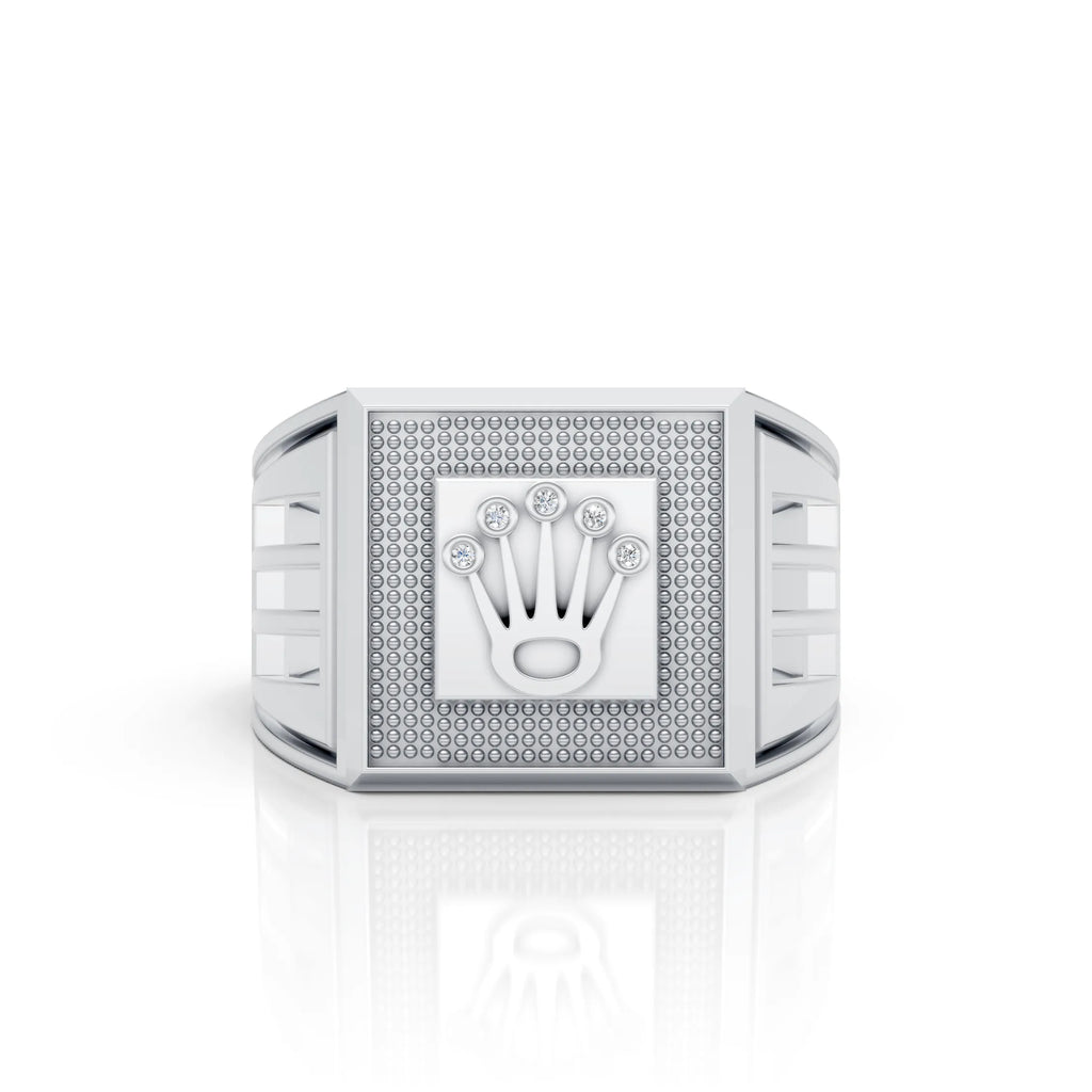 Crown Design Square Ring – Royal Style with a Modern Edge
