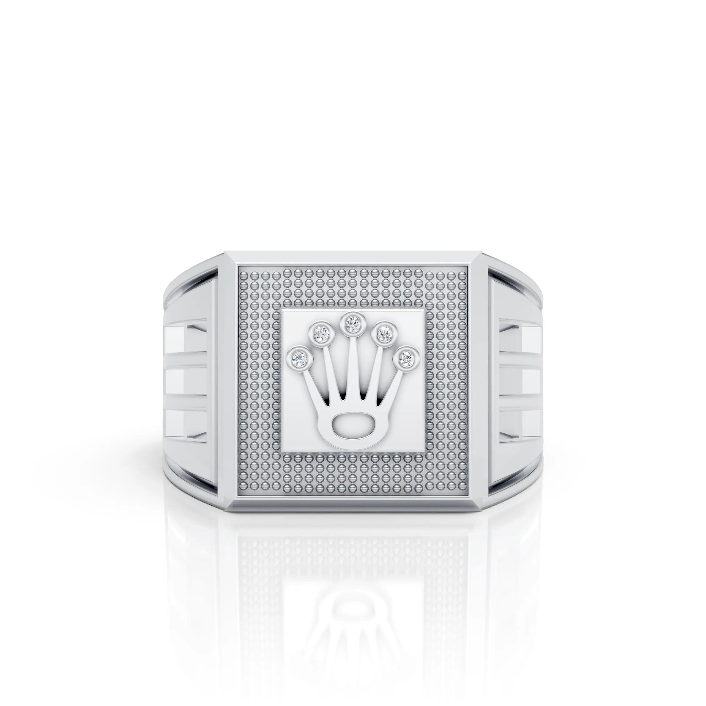 Crown Design Square Ring – Royal Style with a Modern Edge