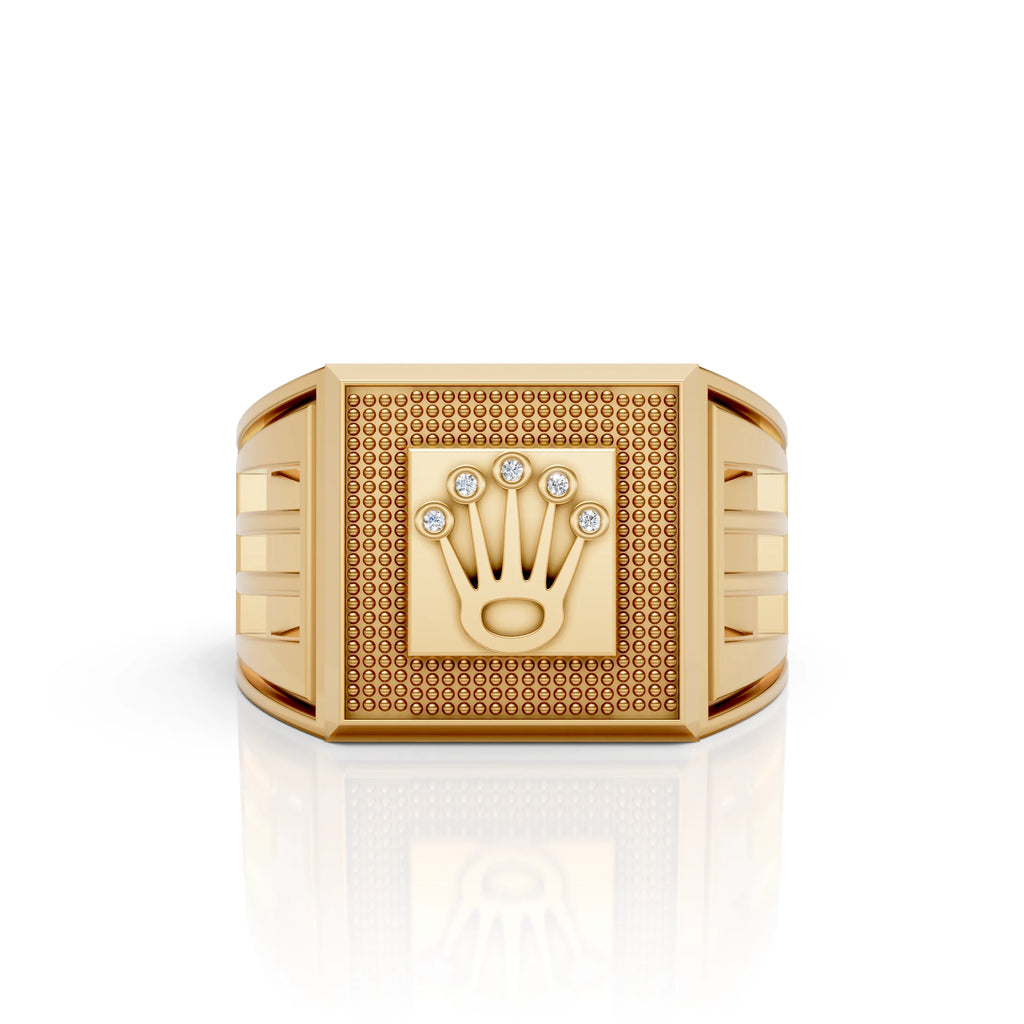Crown Design Square Ring – Royal Style with a Modern Edge