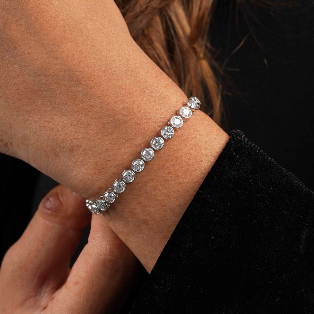 0.25 CT Round Shaped Bezel Setting Tennis Bracelet