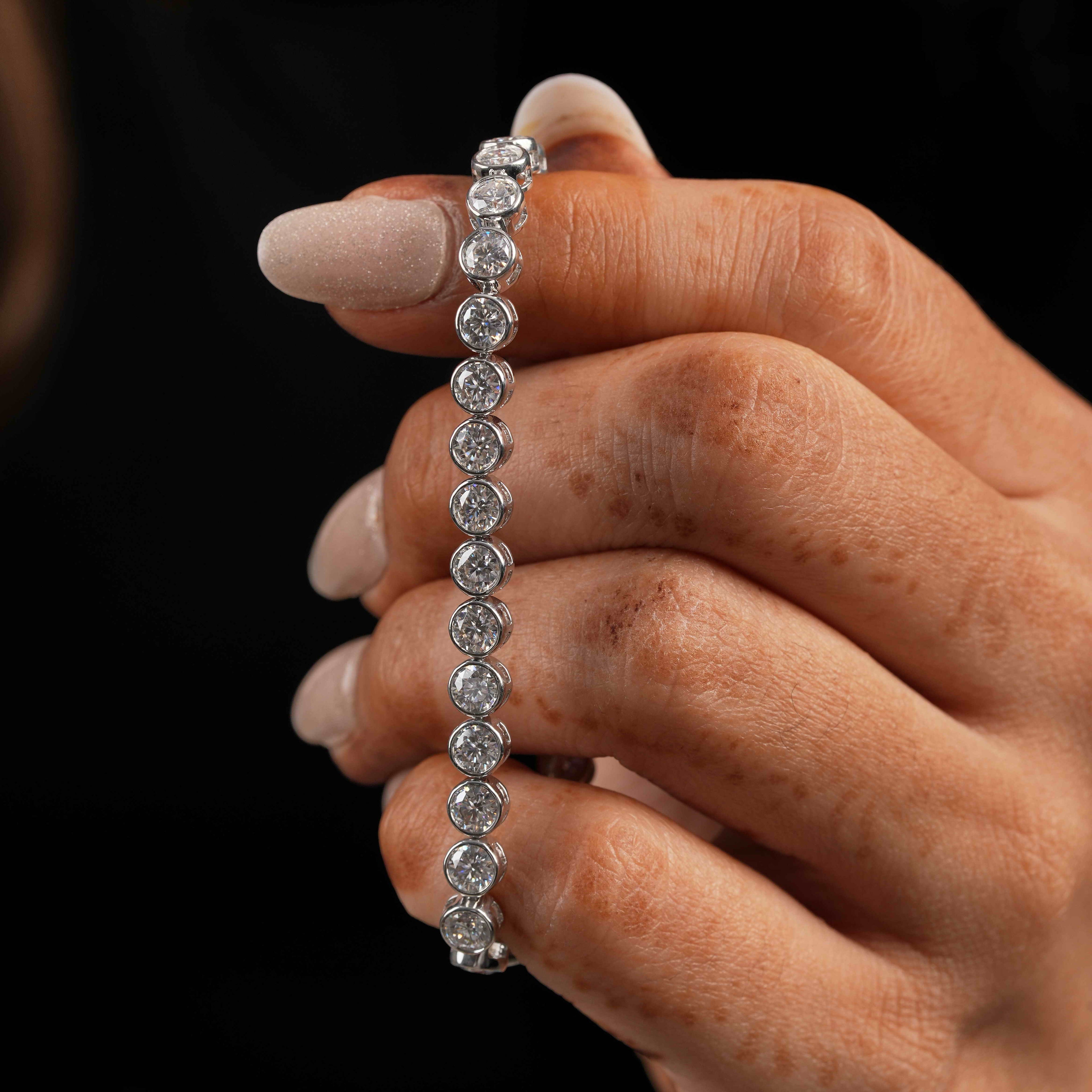 0.25 CT Round Shaped Bezel Setting Tennis Bracelet