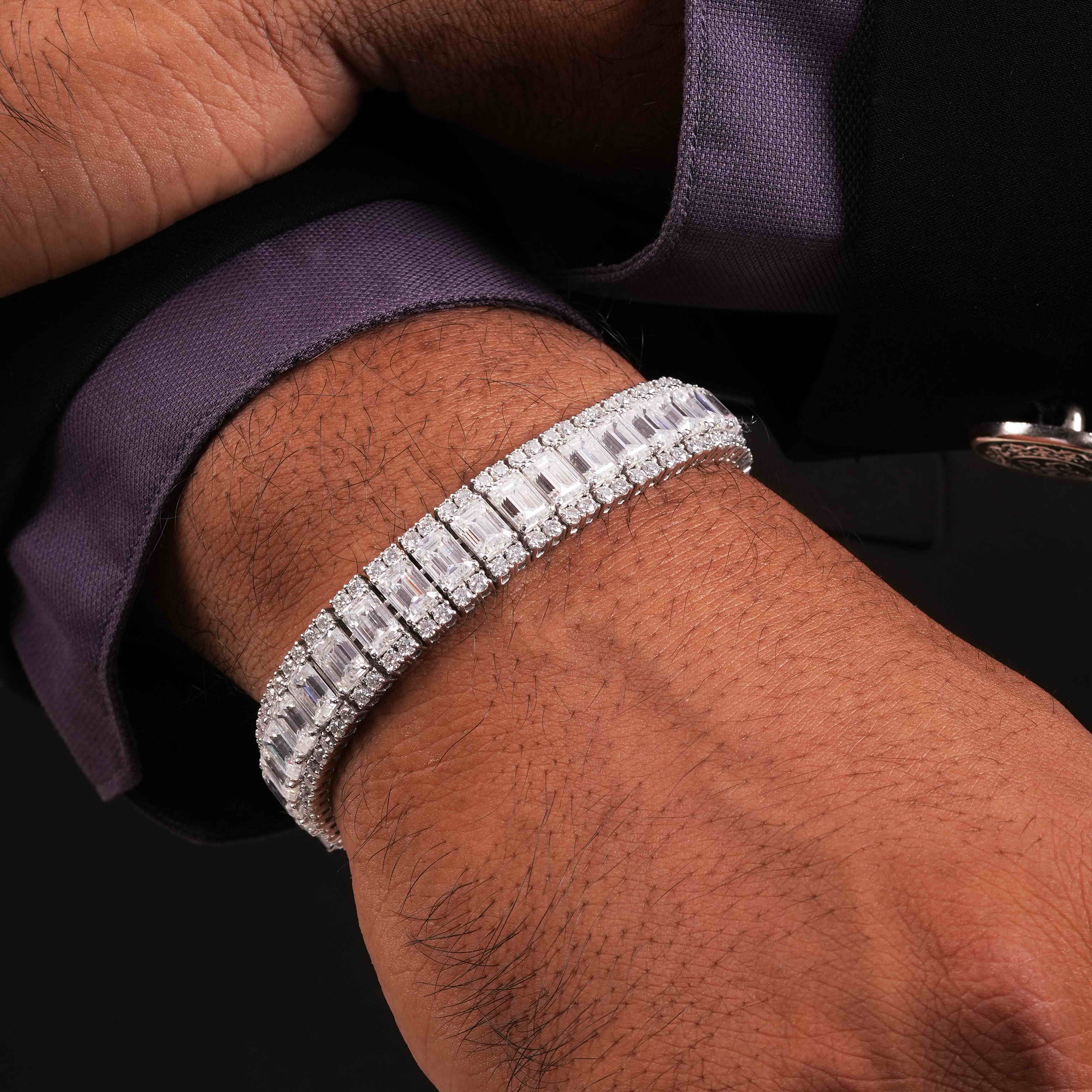 925 Sterling Silver Emerald With Round Moissanite Diamond